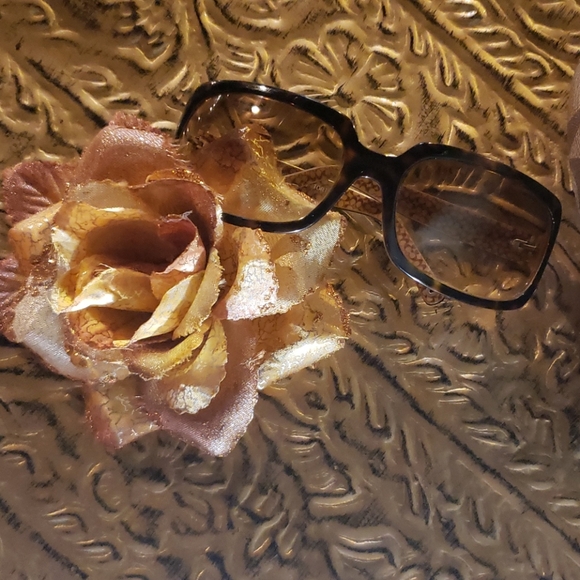 Coach Sunglasses & Accessories - Picture 1 of 6